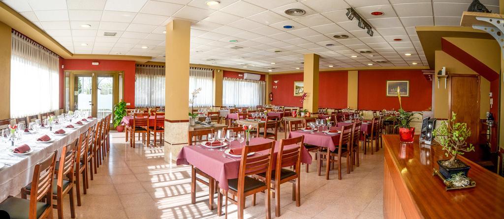 Hostal Torremirona ซาลท์ ภายนอก รูปภาพ